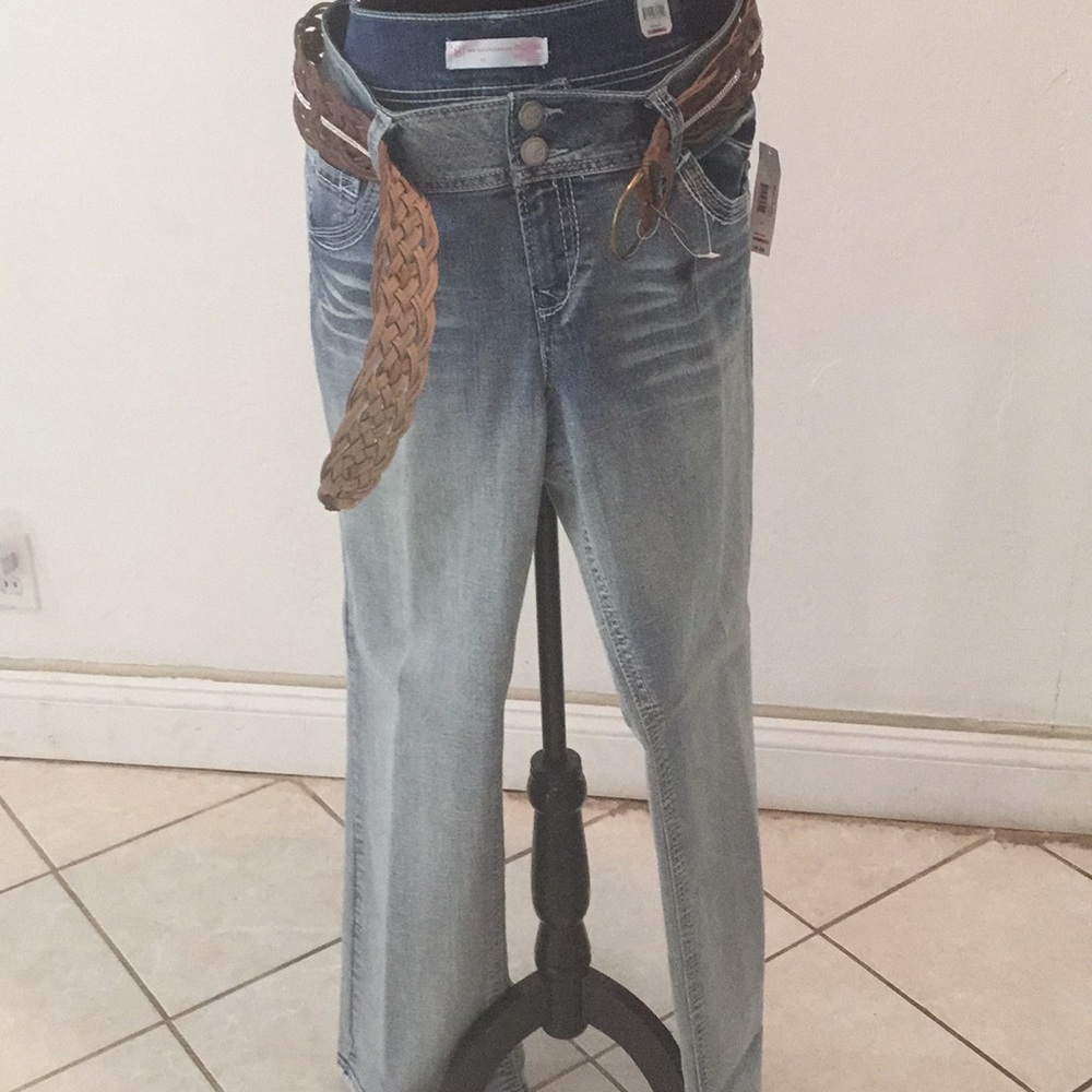 No Boundaries jeans